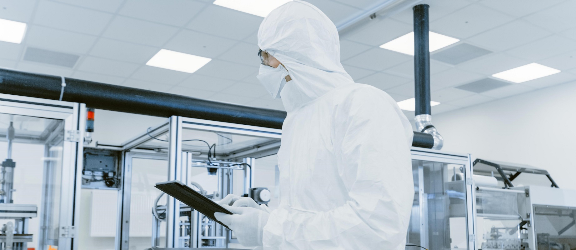 Cleanroom Apparel Selection Fundamentals: The Cleanliness-Comfort Gap